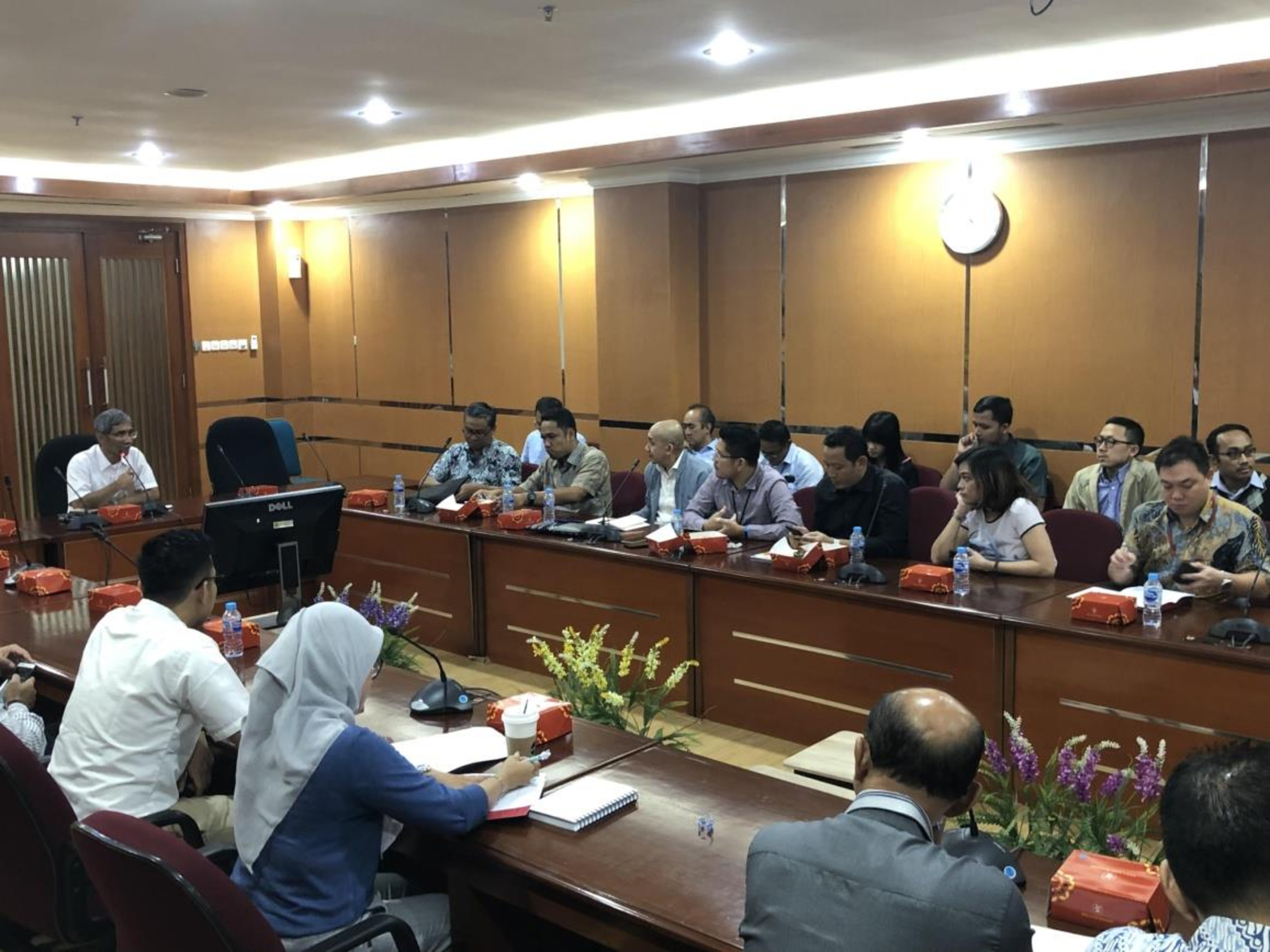 Rapat di DJMB Membahas Rencana Pelaksanaan Kewajiban Penggunaan Asuransi Nasional Bagi Eksportir Batubara 